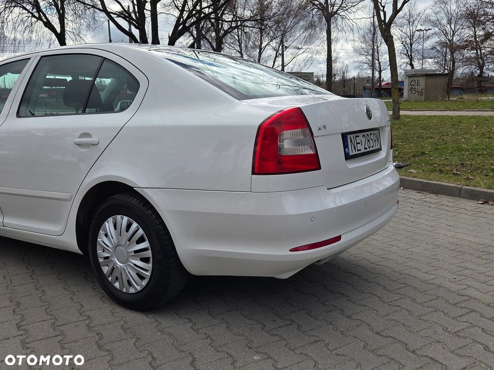 Skoda Octavia 1.6 Combi Classic - 13