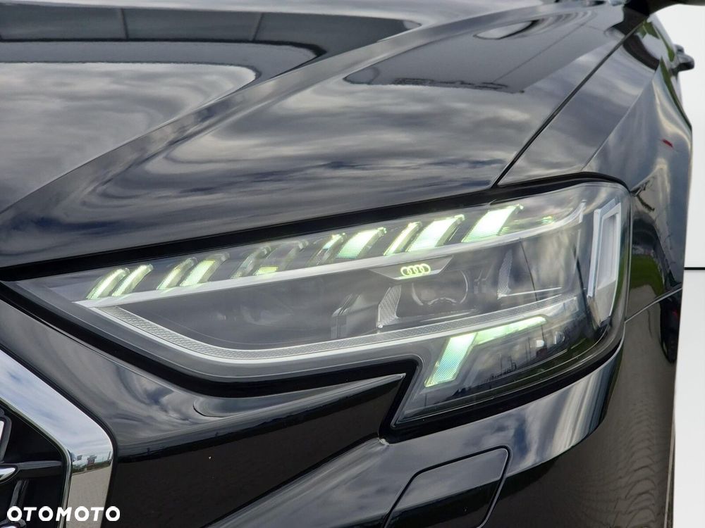 Audi A8 - 30