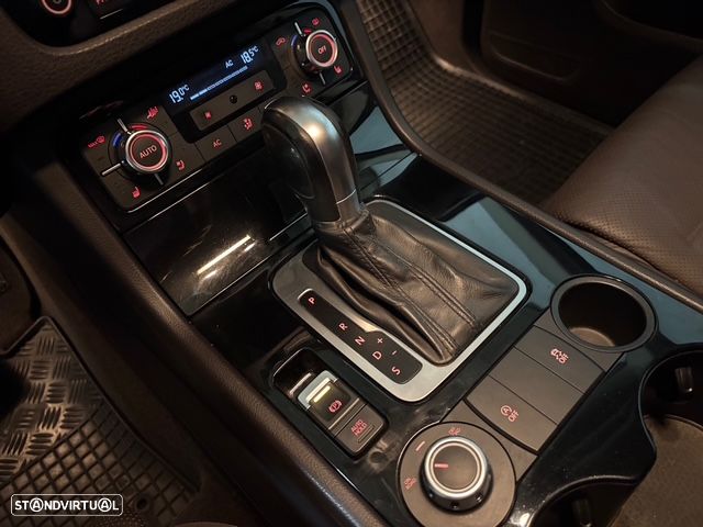 VW Touareg 3.0 TDI V6 Top Tiptronic - 9