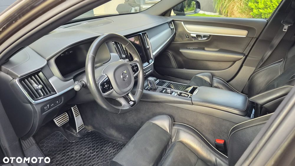 Volvo V90 T8 AWD Plug-In Hybrid R-Design - 23