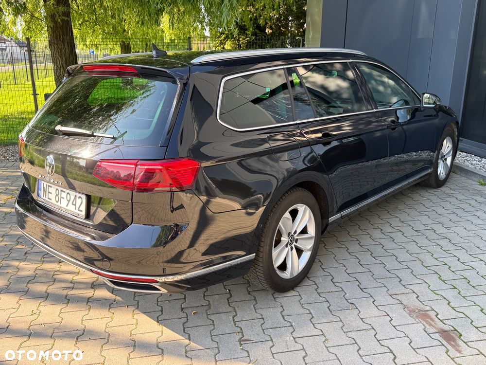 Volkswagen Passat Variant 2.0 TDI EVO Elegance DSG - 12