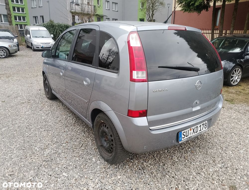 Opel Meriva 1.6 16V Easytronic Cosmo - 4