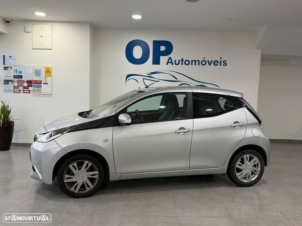 Toyota Aygo 1.0 X-Cite - 2