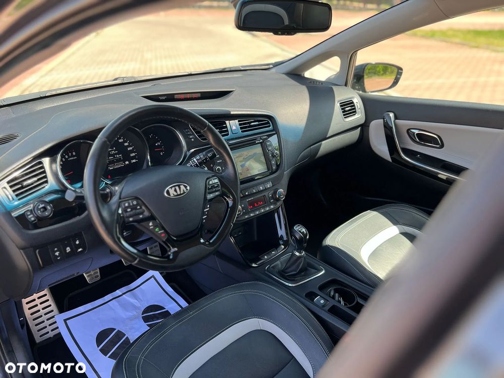Kia Ceed 1.6 GDI ISG Vision - 10
