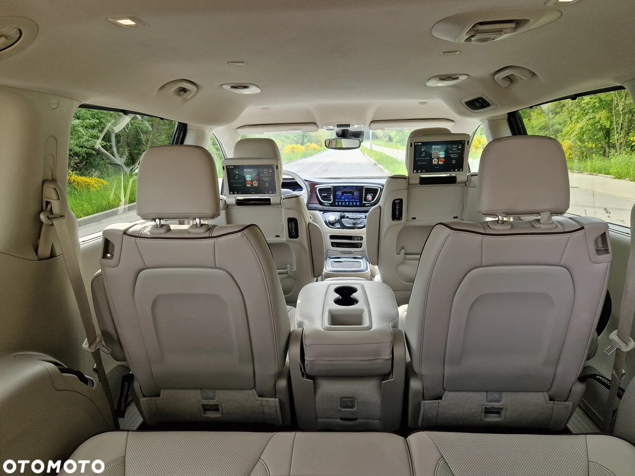 Chrysler Pacifica - 18