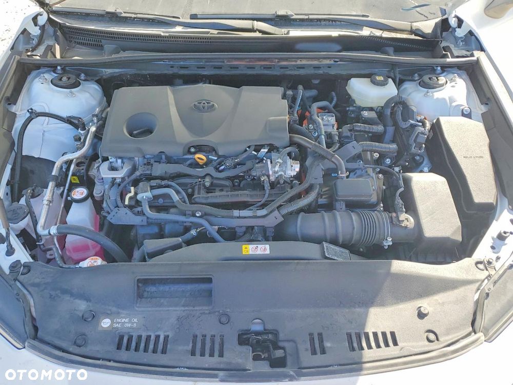 Toyota Camry 2.5 Hybrid Dynamic Force Executive e-CVT - 11
