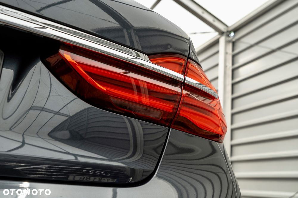 BMW Seria 7 740Li xDrive - 14