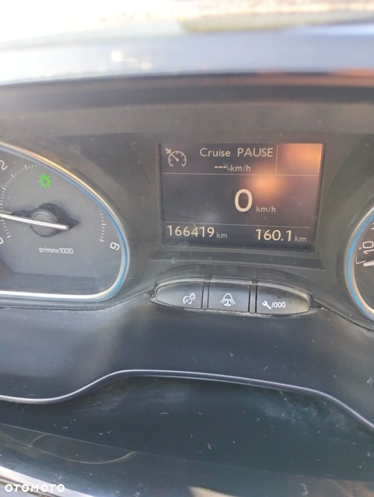 Peugeot 2008 1.6 BlueHDi Crossway S&S - 9