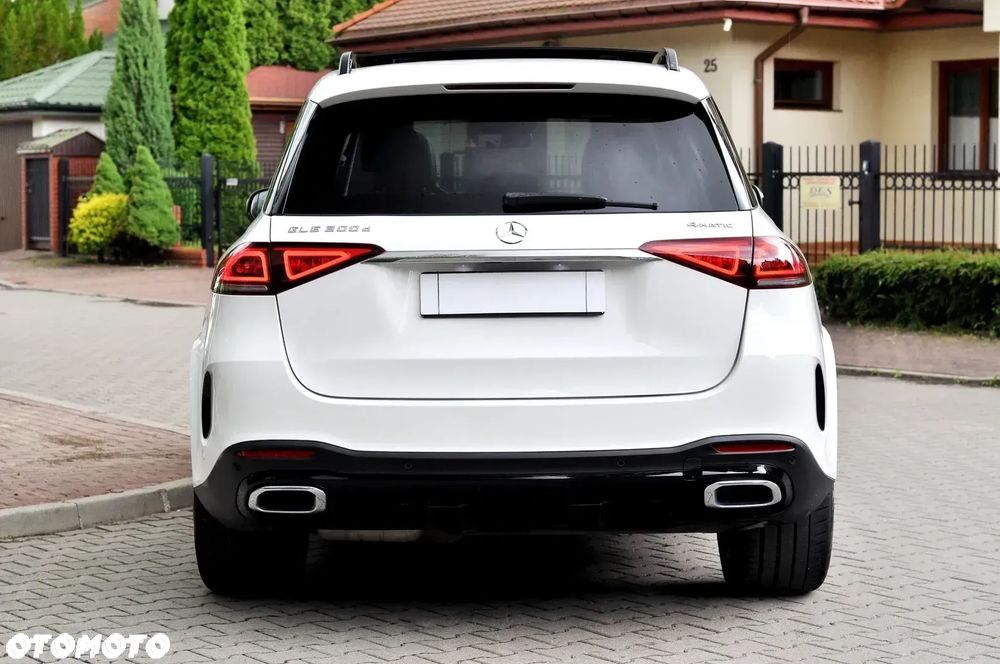 Mercedes-Benz GLE 300 d 4Matic 9G-TRONIC AMG Line - 12