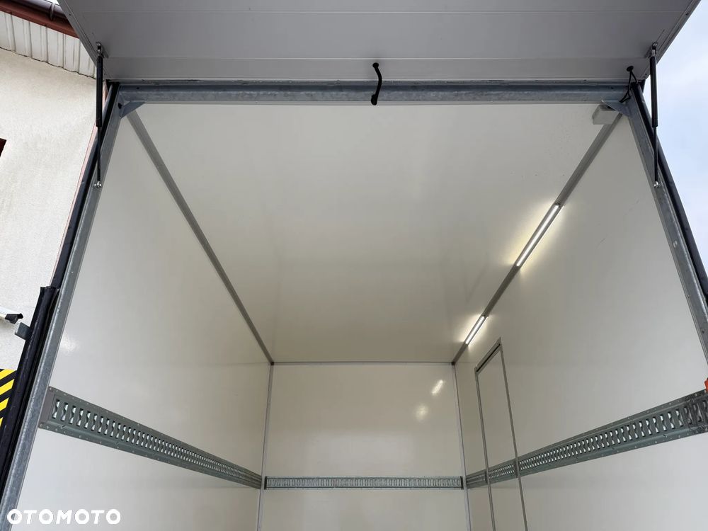 Renault Master Izoterma Winda - 11