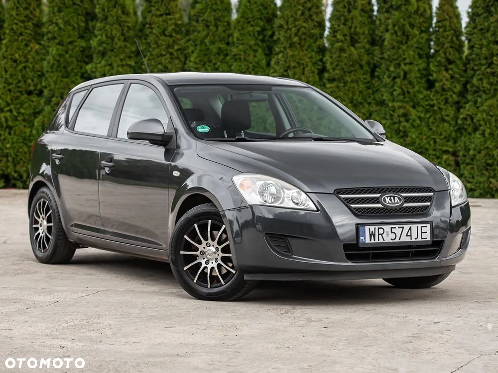 Kia Ceed 1.4 CVVT LX Basis - 2