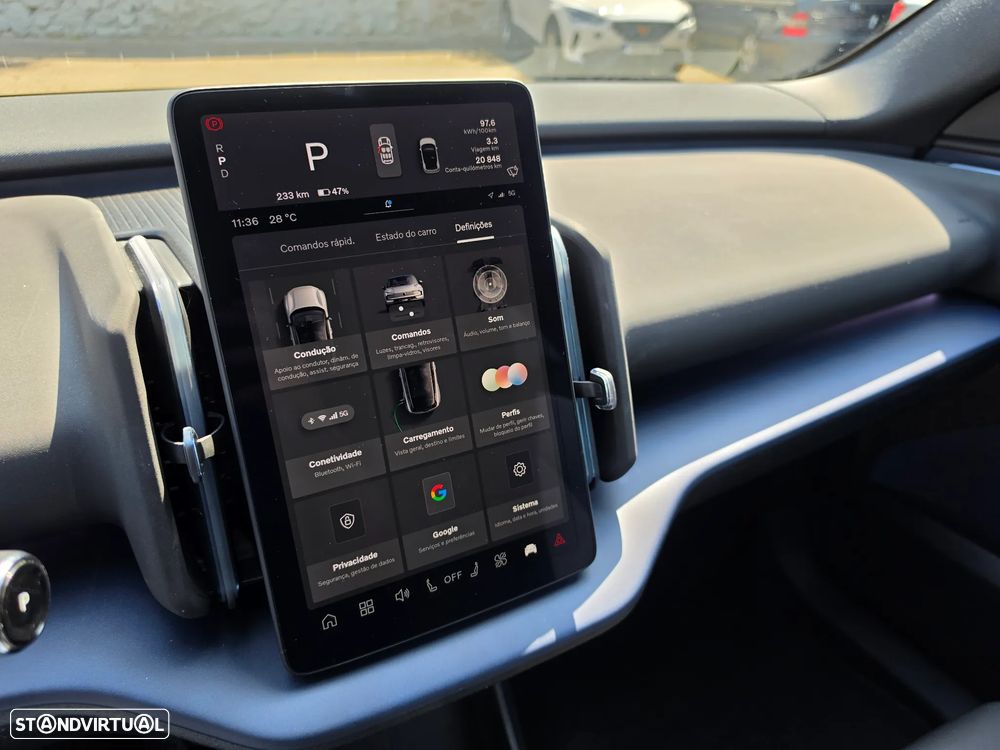 Volvo EX30 Single Motor Extended Range RWD Plus - 24