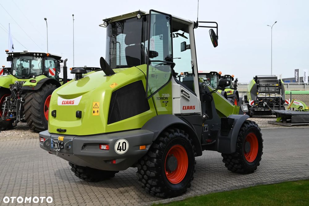 Claas TORION 738 T SINUS Stage V - 11