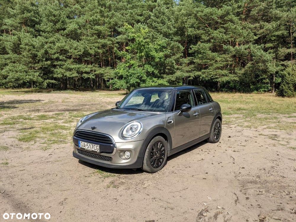 MINI Cooper Standard - 1