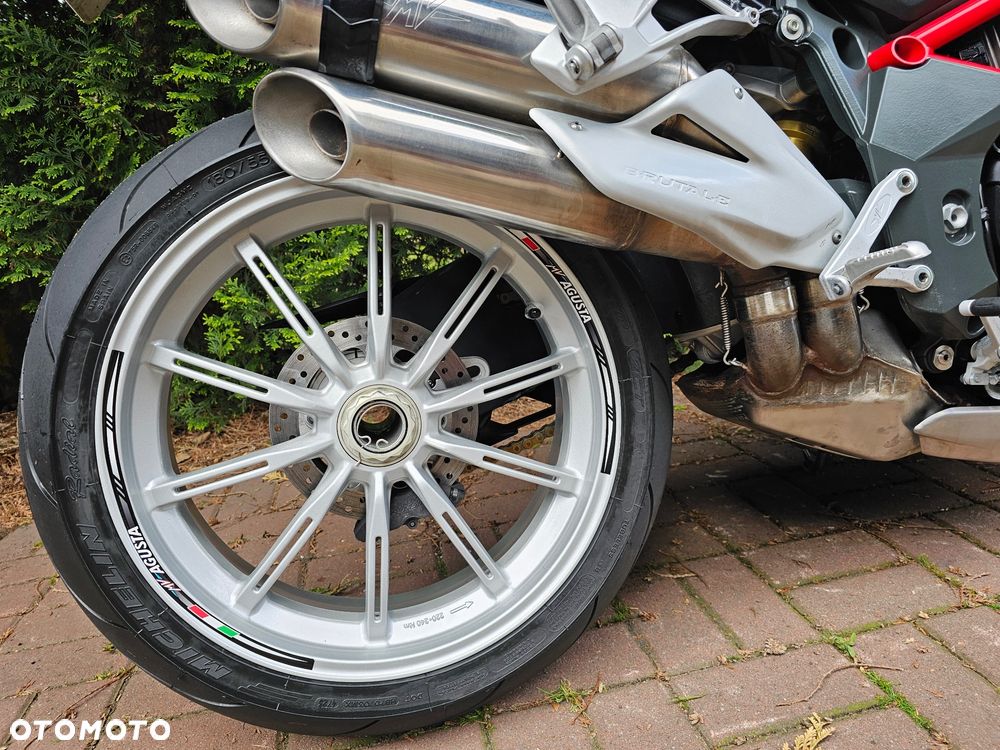 MV AGUSTA Brutale - 10