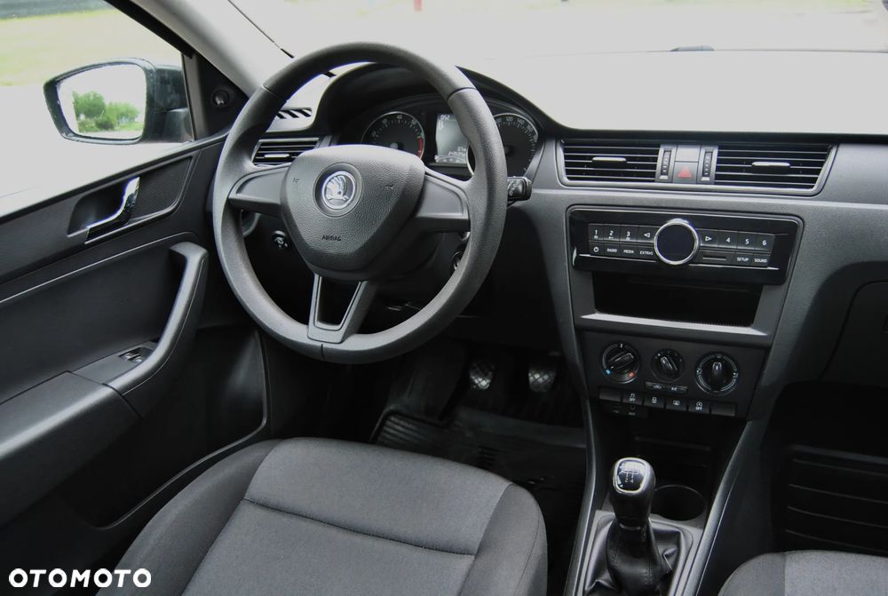 Skoda RAPID 1.2 TSI Style - 11