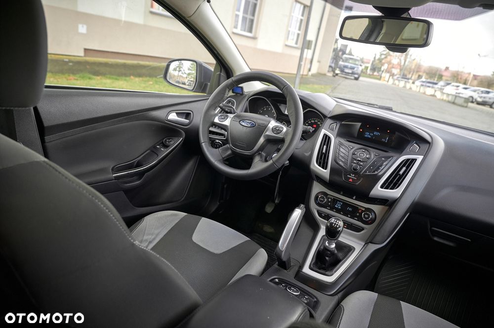 Ford Focus 1.6 EcoBoost Edition - 36