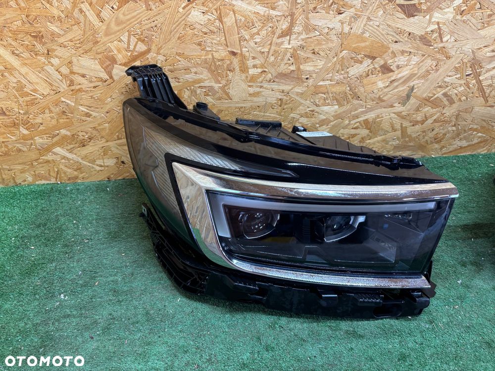 OPEL GRANDLAND X - lampa lewy przód, 9850139180 - 3