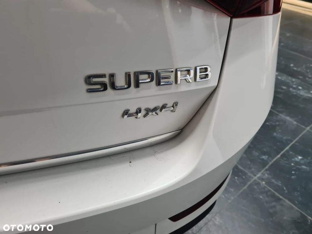 Skoda Superb 2.0 TDI DSG Sportline - 3