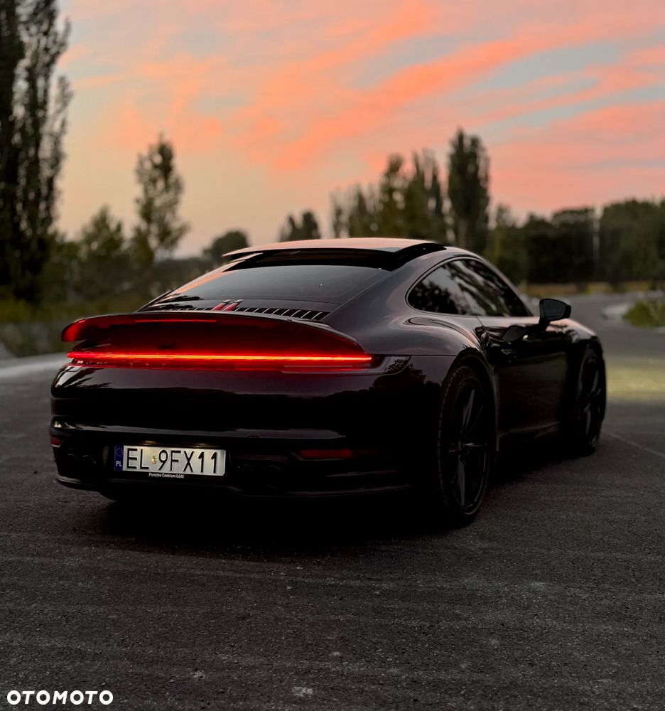 Porsche 911 Carrera 4S - 26