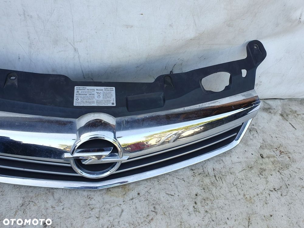zderzak grill przód Opel Astra H lift - 15
