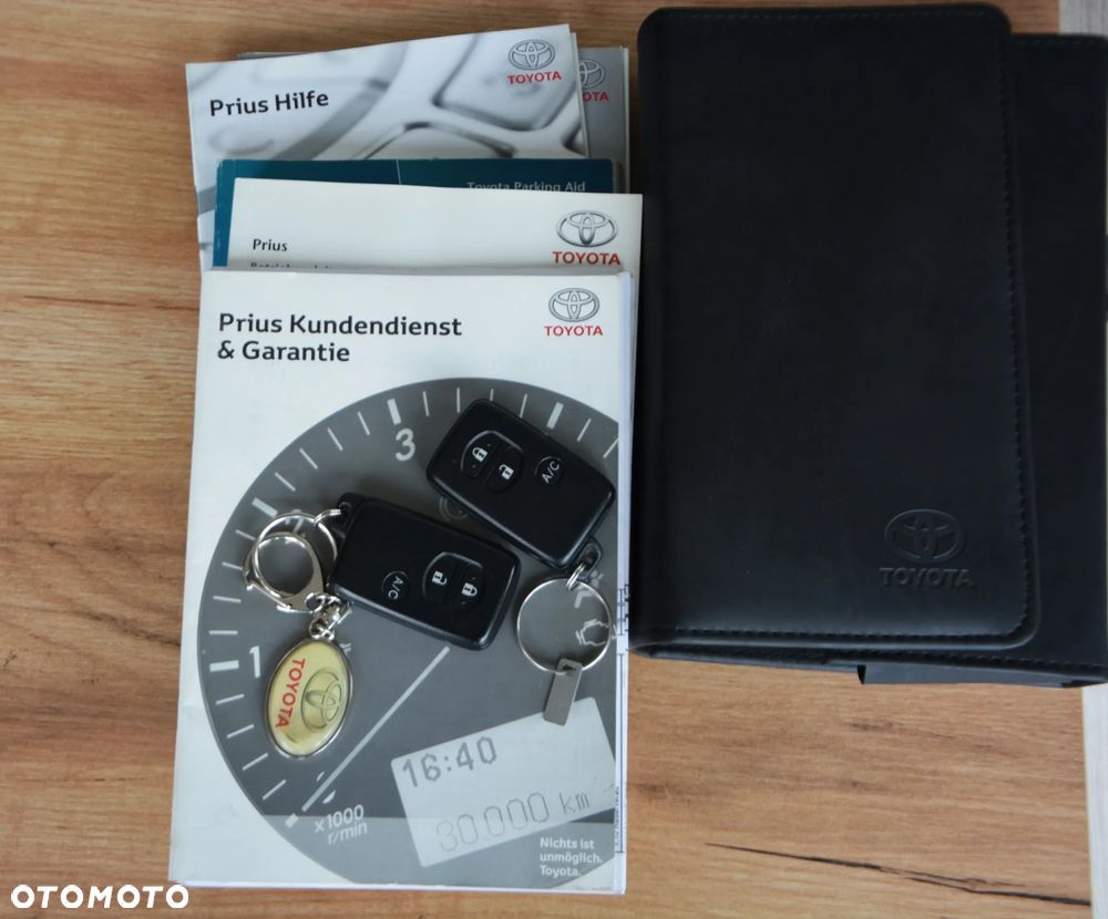 Toyota Prius 1.8 HSD Prestige - 39