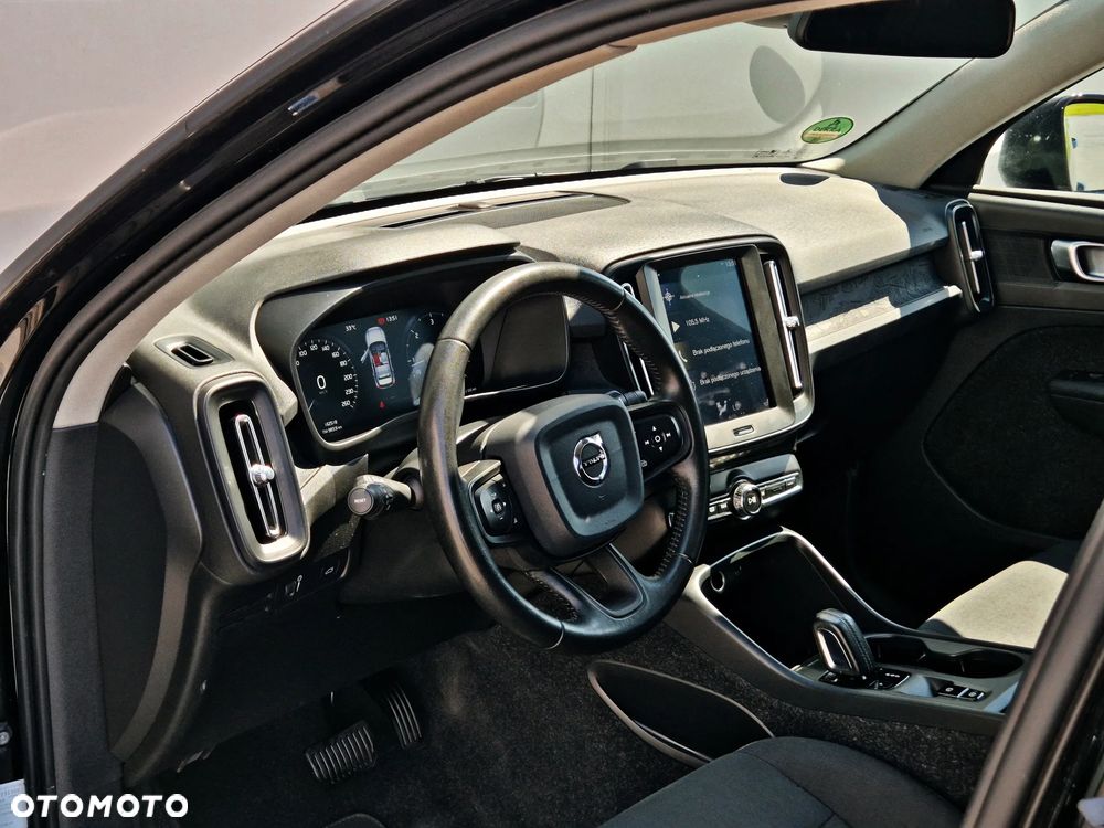Volvo XC 40 D3 Momentum Pro - 23