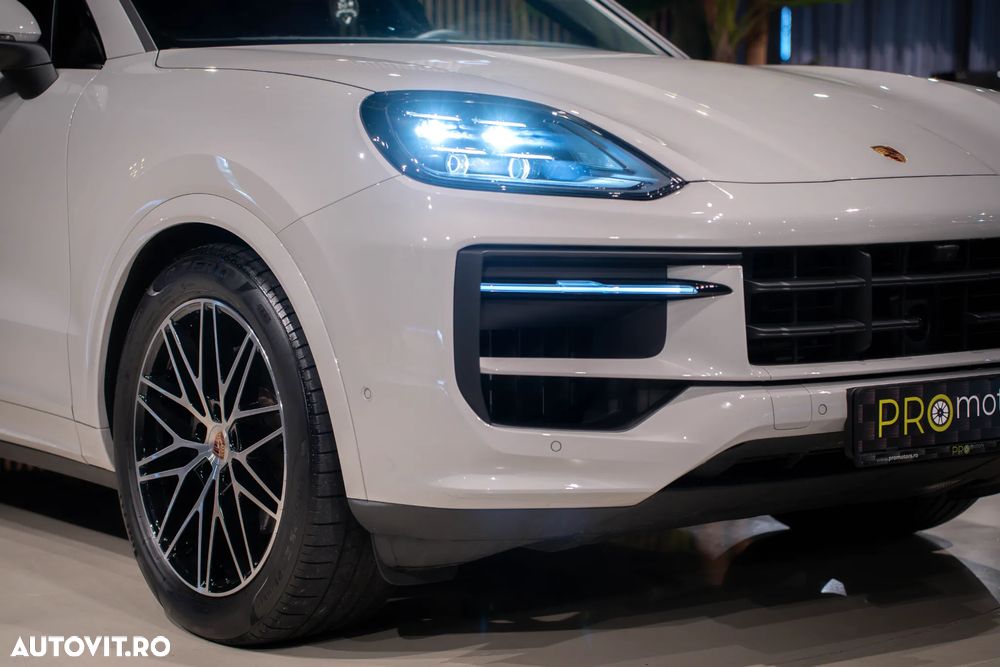Porsche Cayenne Coupe Standard - 11