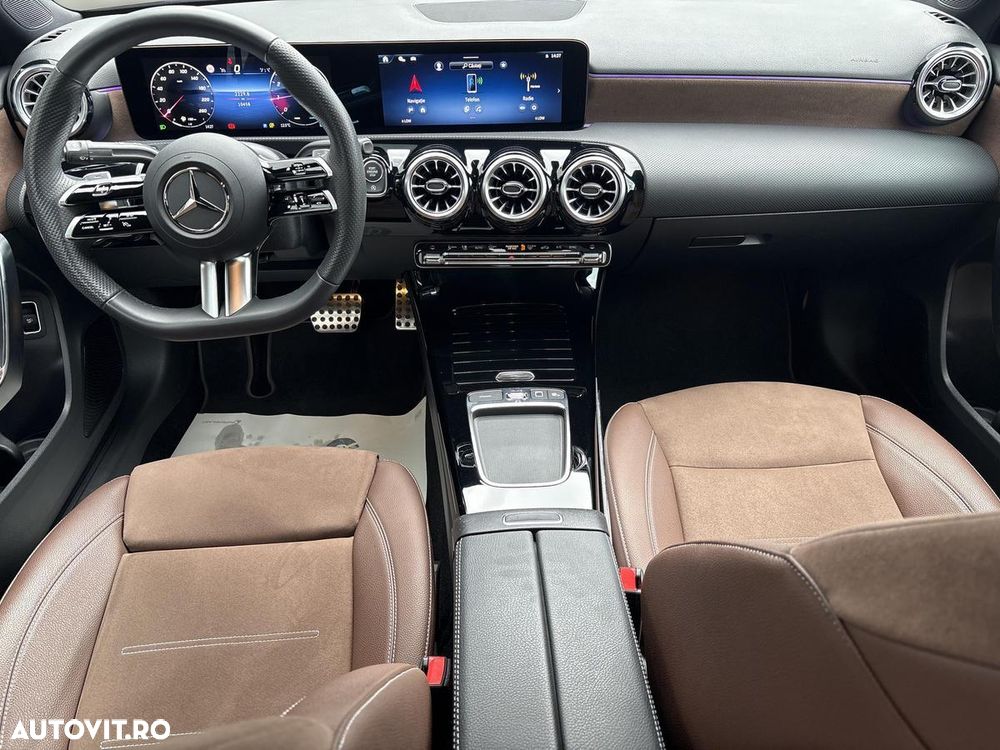 Mercedes-Benz A 200 Sedan MHEV 7G-DCT - 13