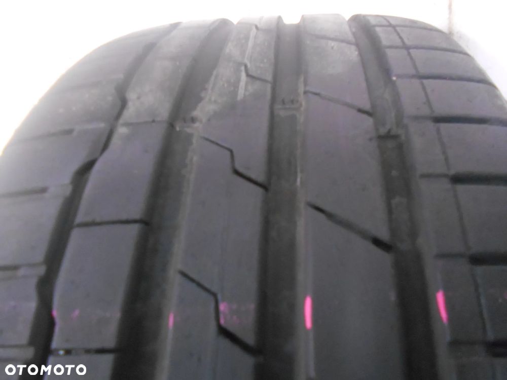 OPONA POJEDYNKA 235/35R19 HANKOOK VENTUS S1 EVO3 DOT 0821 7.6MM - 2