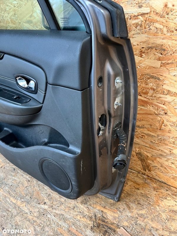 Drzwi PRZEDNIE LEWE lewy przód RENAULT SCENIC 3 III LIFT Lakier: TEKNG - 10