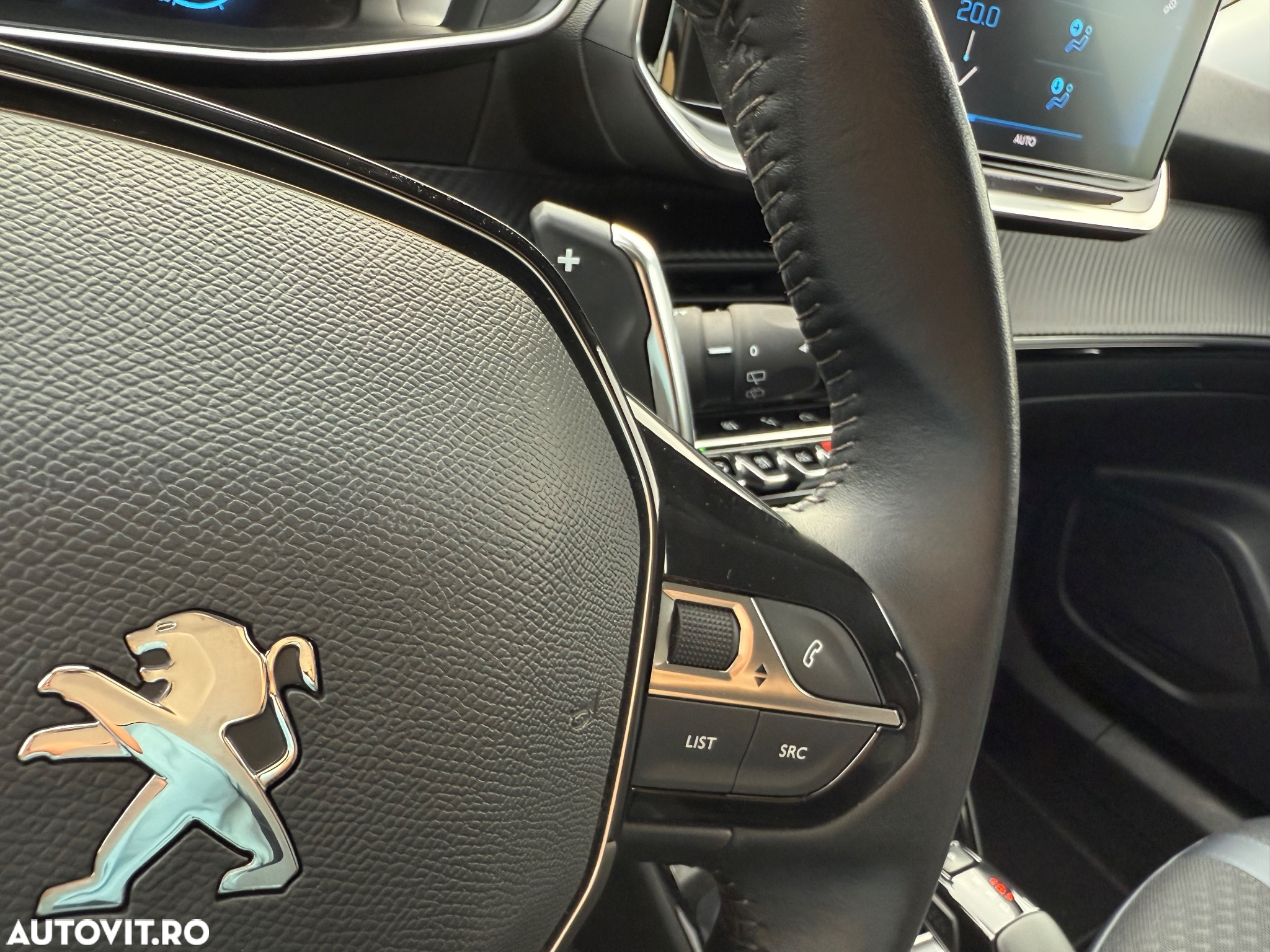 Peugeot 2008 1.5 BlueHDI 130 S&S EAT8 Allure - 24