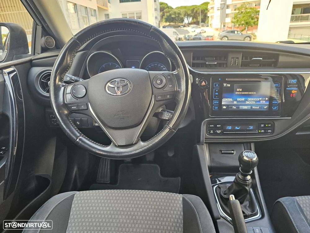 Toyota Auris Touring Sports 1.4 D-4D Comfort+Pack Sport - 13