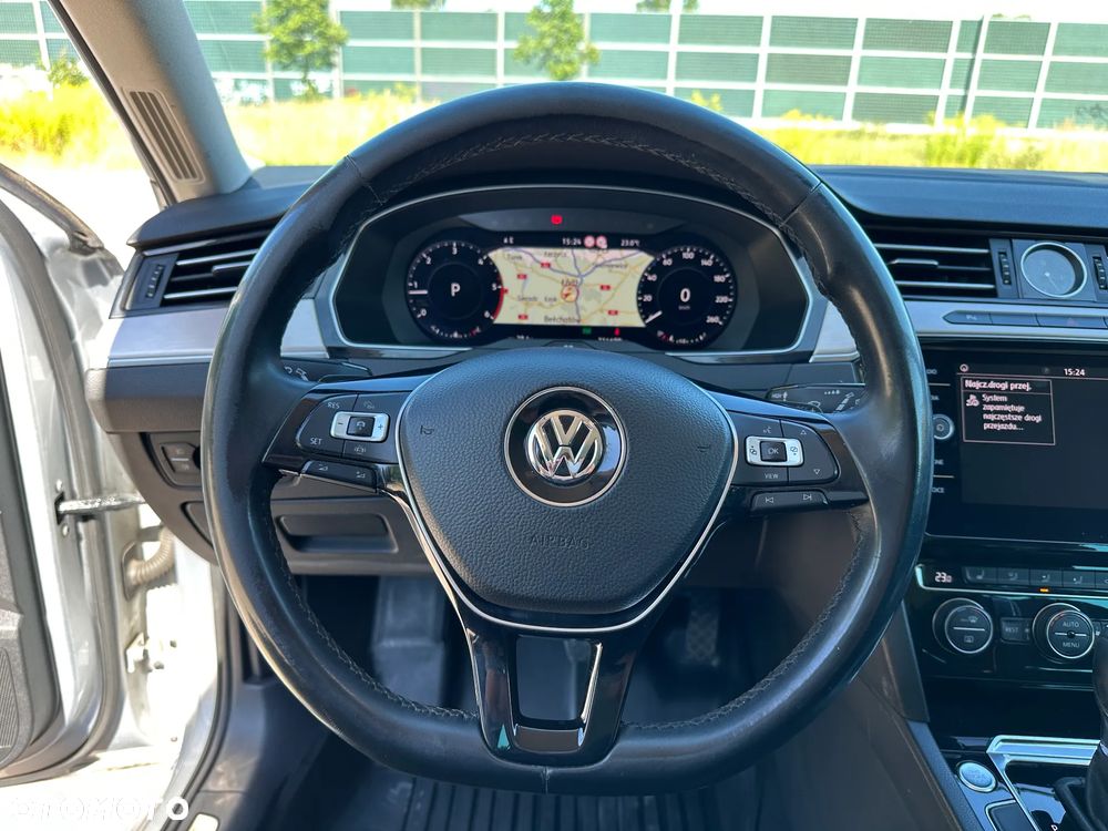 Volkswagen Passat 2.0 TDI (BlueMotion Technology) DSG Highline - 16