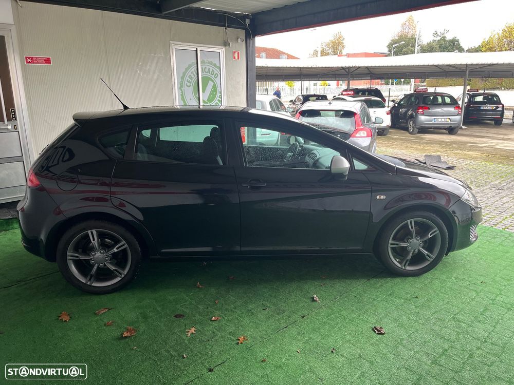 SEAT Leon 1.6 TDI DPF Ecomotive Sport - 4