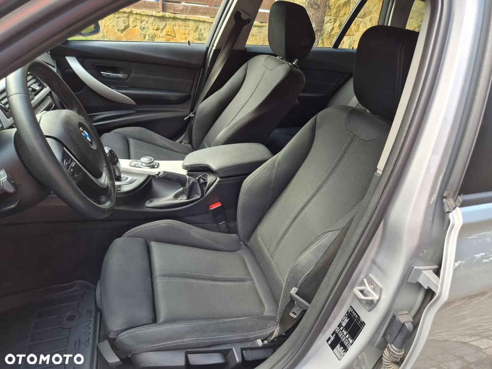 BMW Seria 3 318d Sport Line - 5