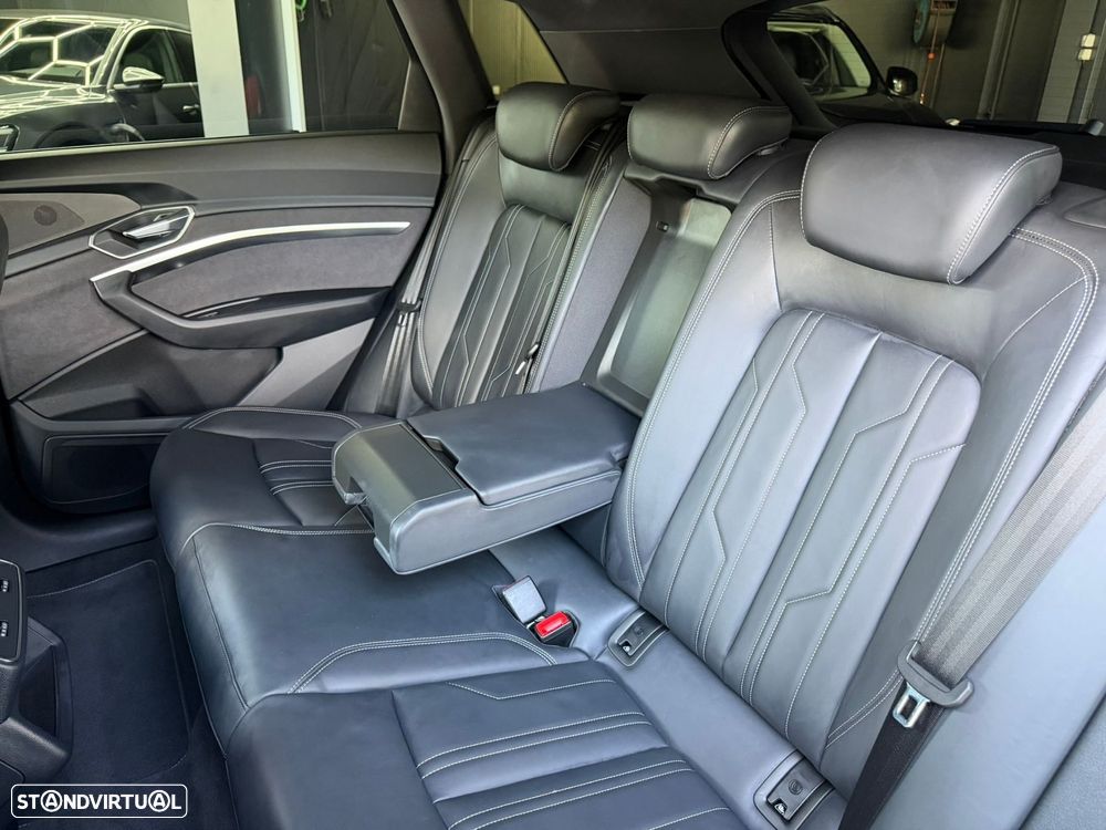 Audi Q8 e-Tron 50 quattro S line - 23