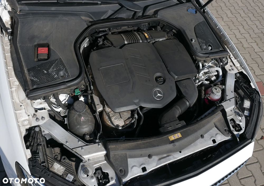 Mercedes-Benz Klasa E 300 de 9G-TRONIC - 22