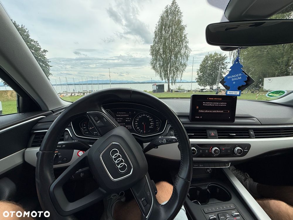 Audi A4 Avant 2.0 TDI Design S tronic - 38