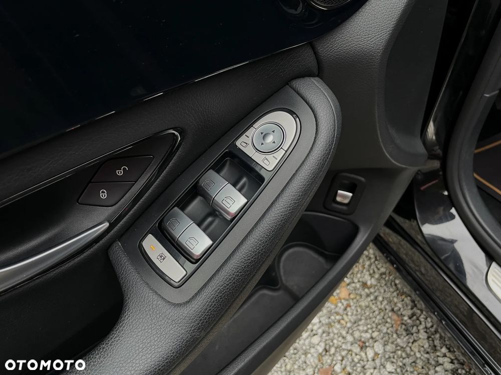 Mercedes-Benz Klasa C - 36