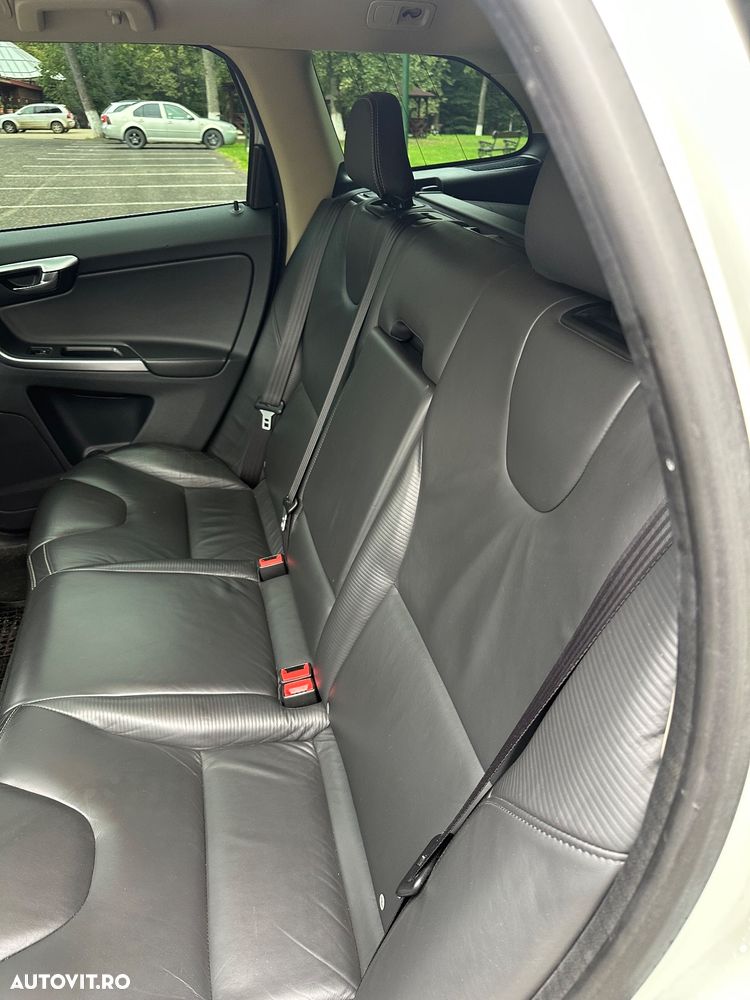 Volvo XC 60 D5 AWD RDesign - 15