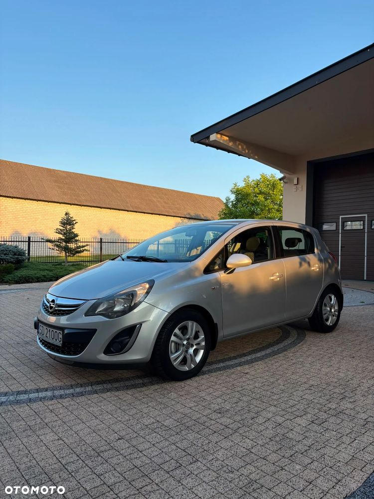 Opel Corsa 1.4 16V Cosmo - 7