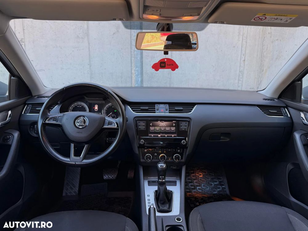 Skoda Octavia 1.6 TDI DSG Ambition - 7