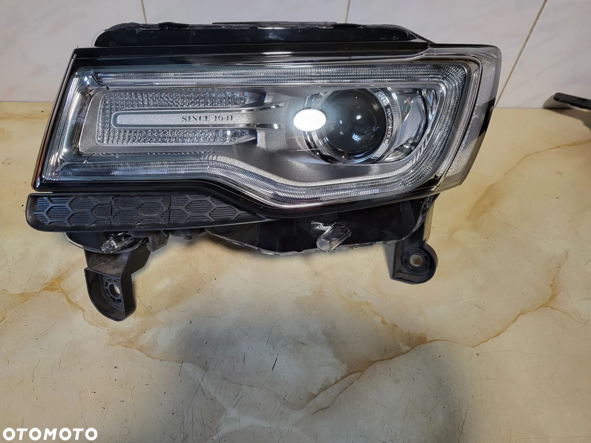 Jeep grand cherokee lewy bixenon zwykły - 1