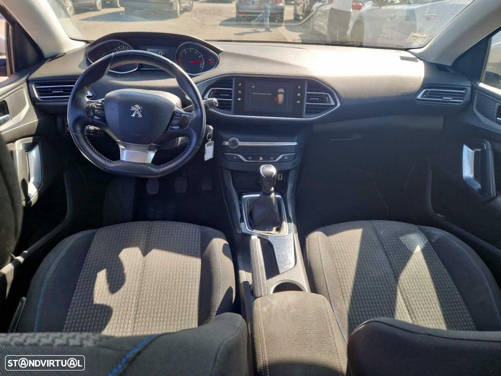 Peugeot 308 1.2 PureTech Style - 4