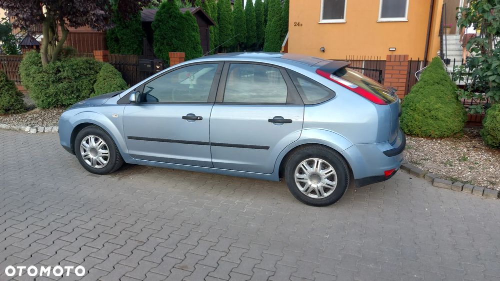 Ford Focus 1.6 Ambiente - 15