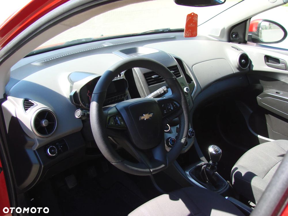 Chevrolet Aveo - 11