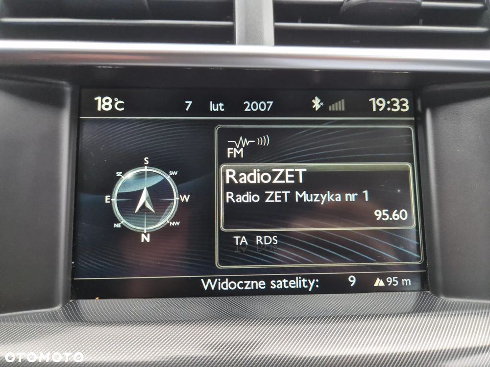 Citroën C4 e-HDi 115 Exclusive - 36