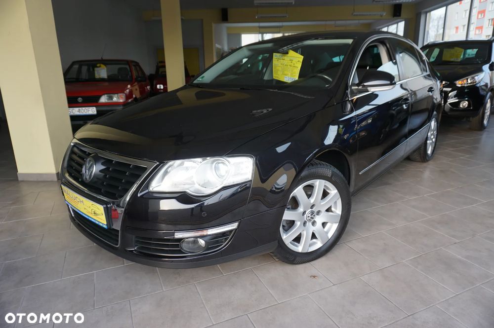 Volkswagen Passat 1.6 Comfortline Family - 3
