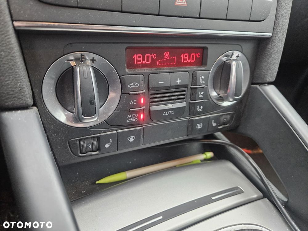 Audi A3 Sportback 2.0 TDI DPF Ambiente - 9